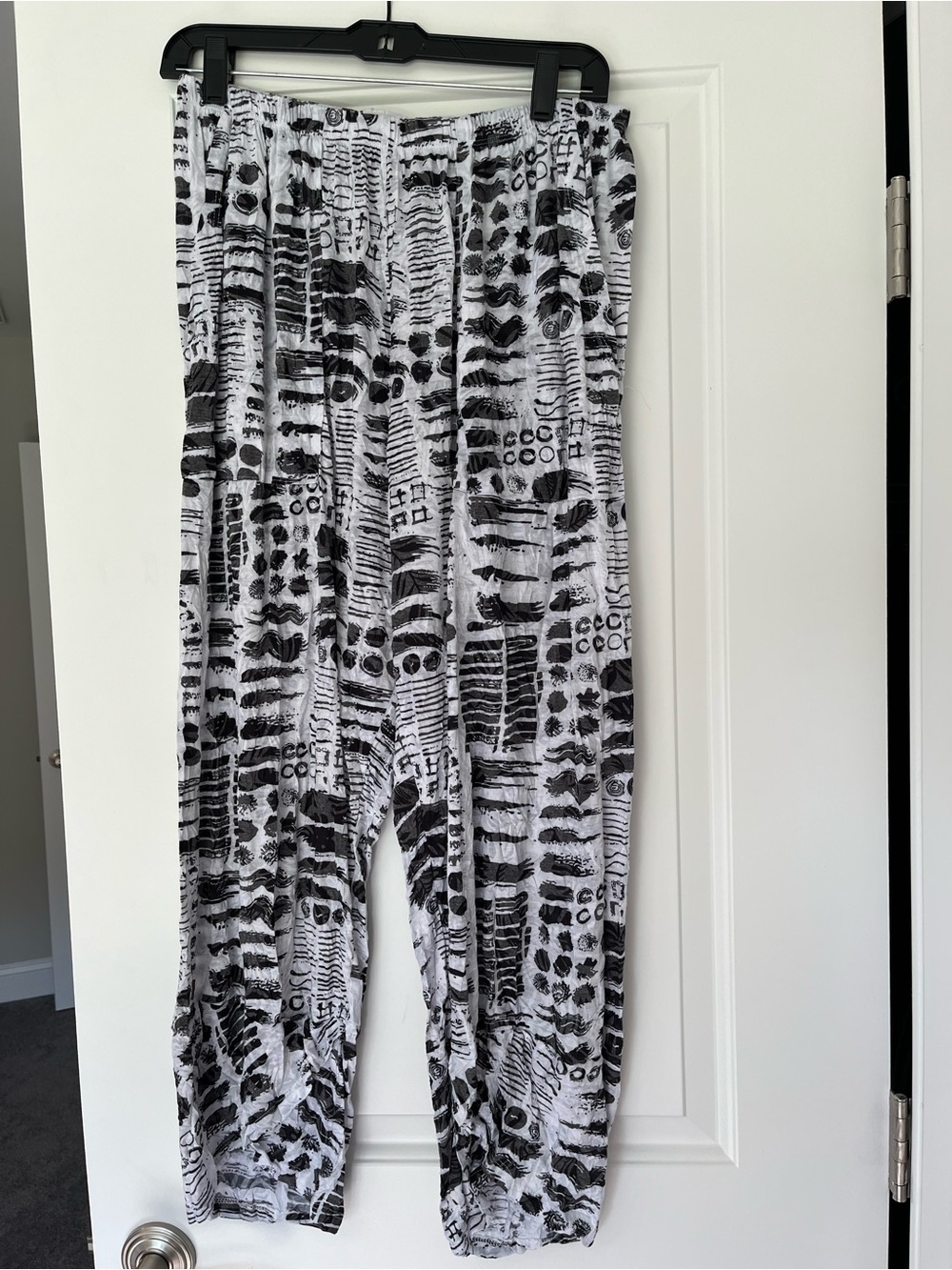Shana Black & White Patterned Cropped Harem Pants